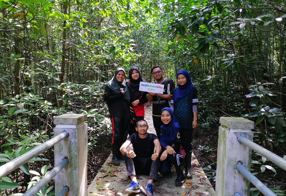 Program-menabung-&-menanam-Pokok-Bakau-di-Hutan-Paya-Laut-Kuala-Linggi-8