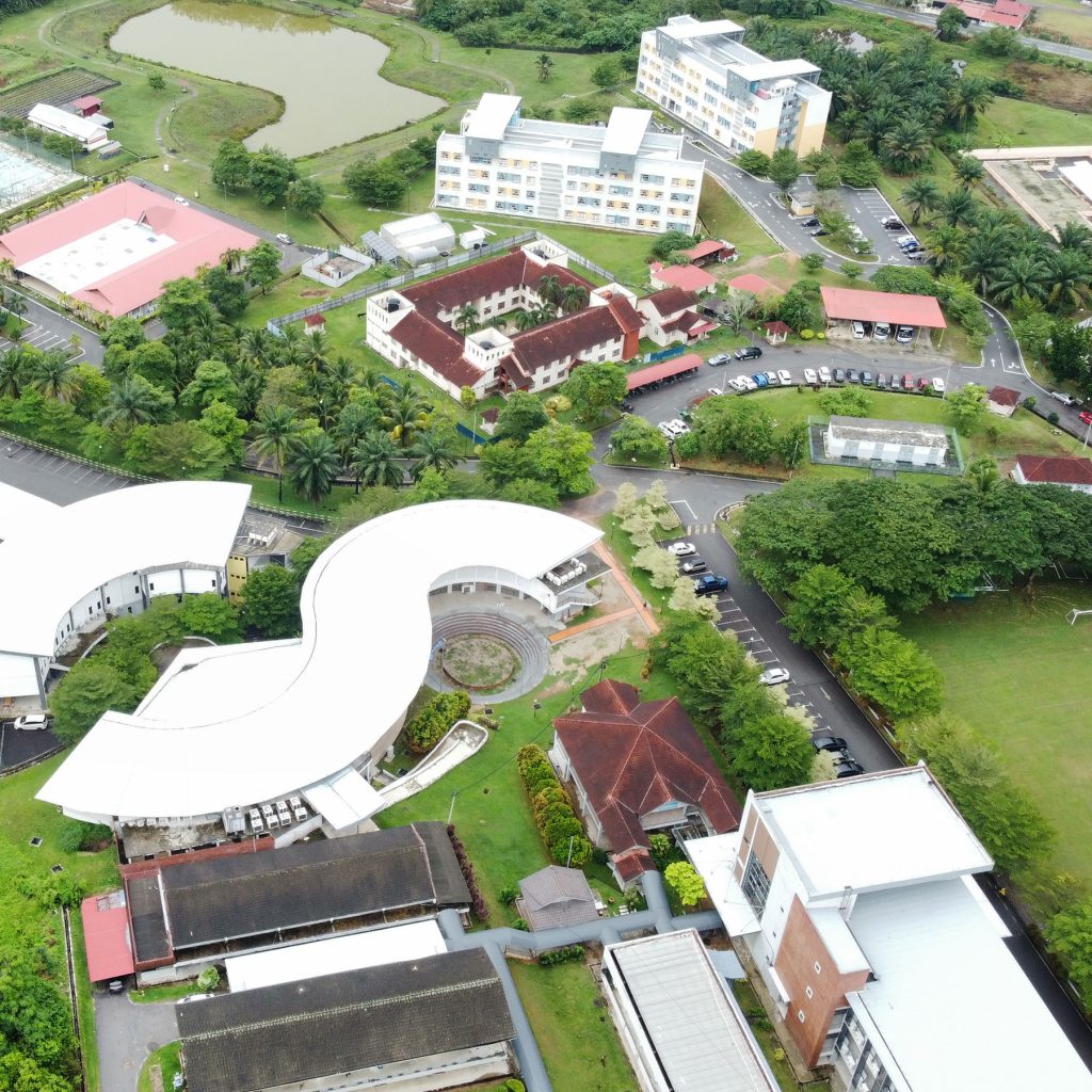 Kolej risda merupakan anak syarikat milikan penuh risda