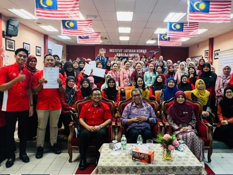 Sekitar kursus ke arah pensijilan halal malaysia anjuran kemas & ucam halal centre