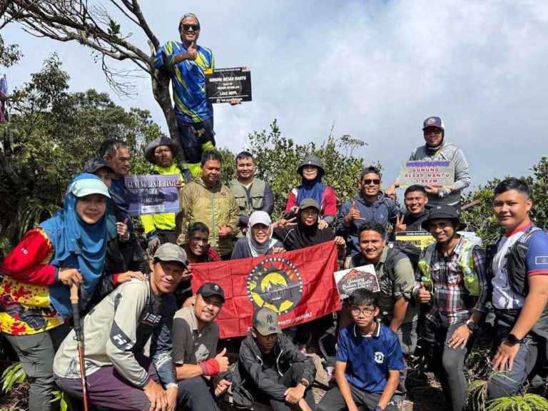 Tahniah siswa siswi ucam tamat pendakian gunung besar hantu 1