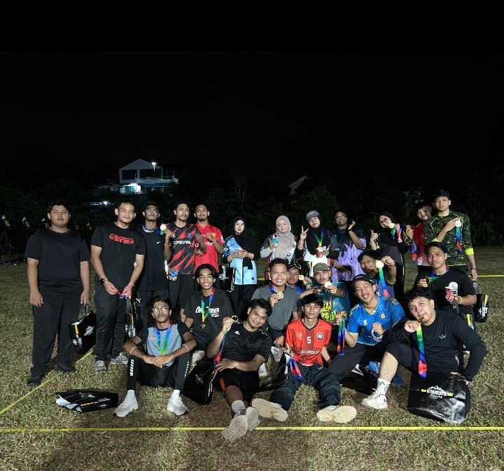 Pelajar UCAM hadir memeriahkan program Sembang Santai Anak Muda dan Neon Fun Run sempena WRUR DUN Gadek di negeri Melaka.