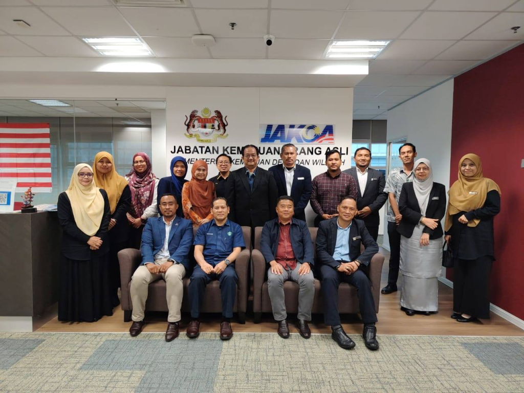 Sesi kunjungan hormat dan perbincangan strategik antara delegasi UCAM dan pengurusan Jabatan Kemajuan Orang Asli (JAKOA