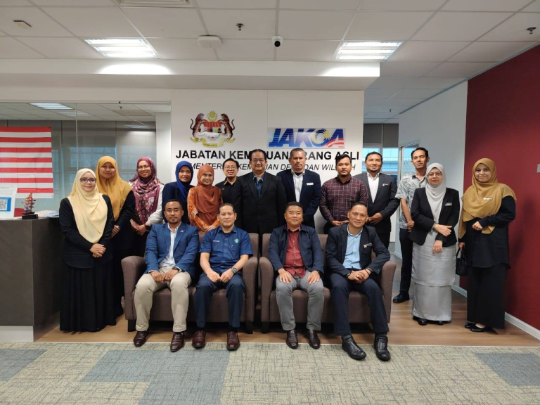 Sesi kunjungan hormat dan perbincangan strategik antara delegasi UCAM dan pengurusan Jabatan Kemajuan Orang Asli (JAKOA