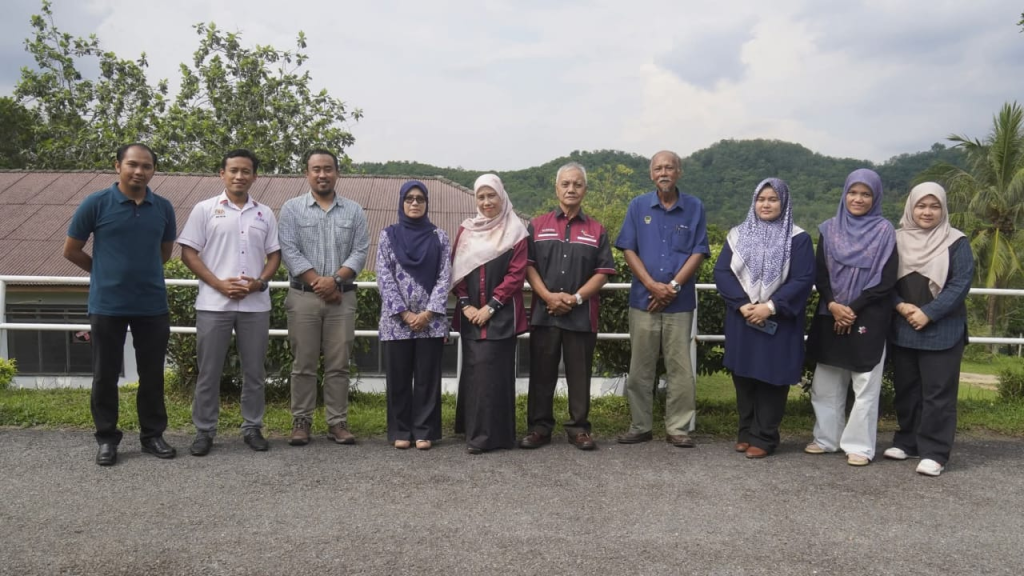 Sesi verifikasi pentauliahan COPTPA bagi program Sijil Kemahiran Malaysia Operasi Pengeluaran Tanaman Tahap 3 di Kolej RISDA Melaka.