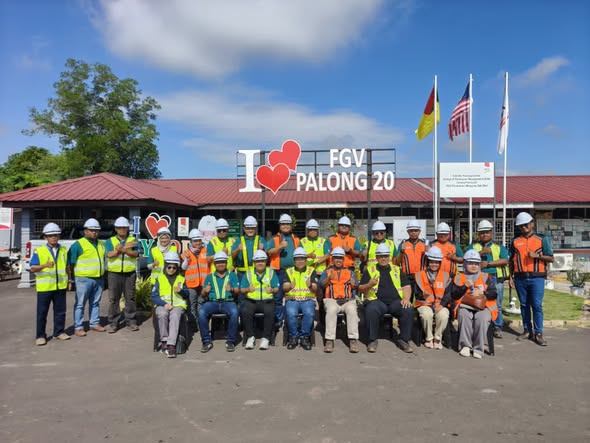 Lawatan Kerja Kolej RISDA ke Ladang FGV Plantation Palong 20: Persediaan Program Harvesting Specialist
