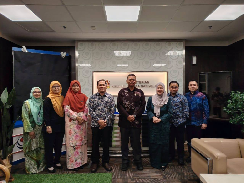 Kunjungan Hormat Kolej RISDA ke KKDW Teroka Kerjasama Strategik Pembangunan Usahawan Desa