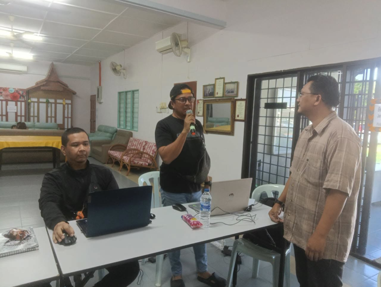Sesi Perkongsian Ilmu Keusahawanan Perkukuh Kemahiran Penjenamaan Usahawan Muda UCAM