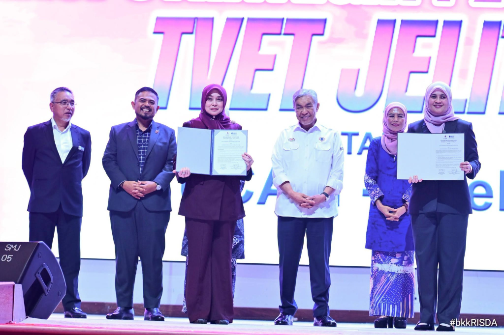 Majlis kerjasama TVET JELITA antara RISDA UCAM dan UTeM dengan peruntukan latihan RM600000
