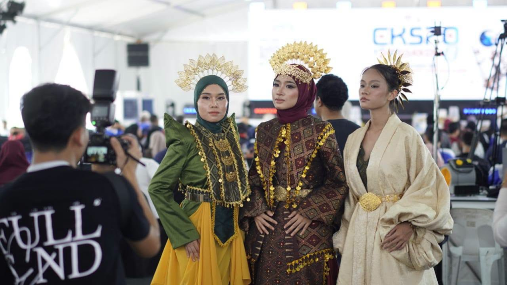 Sorotan hari pertama penyertaan UCAM di Booth A09 Ekspo TVET KKDW 2026 Stadium Sungai Besar